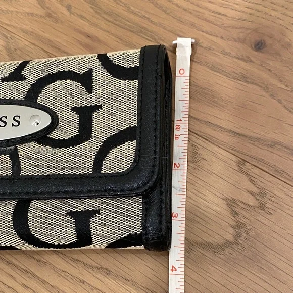 GUESS Black and Tan Wallet - Picture 13 of 13